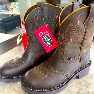 Justin short fat baby’s women’s boots NEW